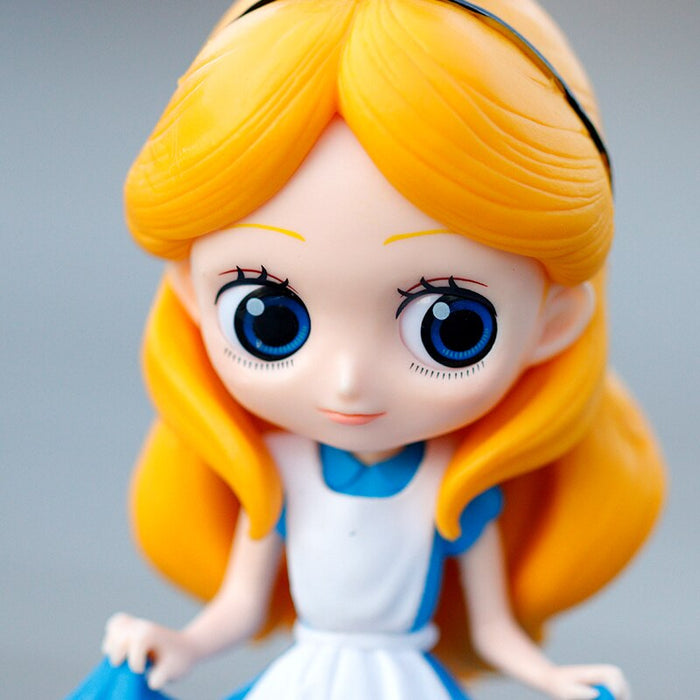 Disney Alice in Wonderland Action Figure Model Anime Mini Decoration